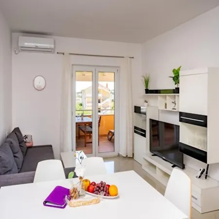 Foric - Two Bedroom 1 라브